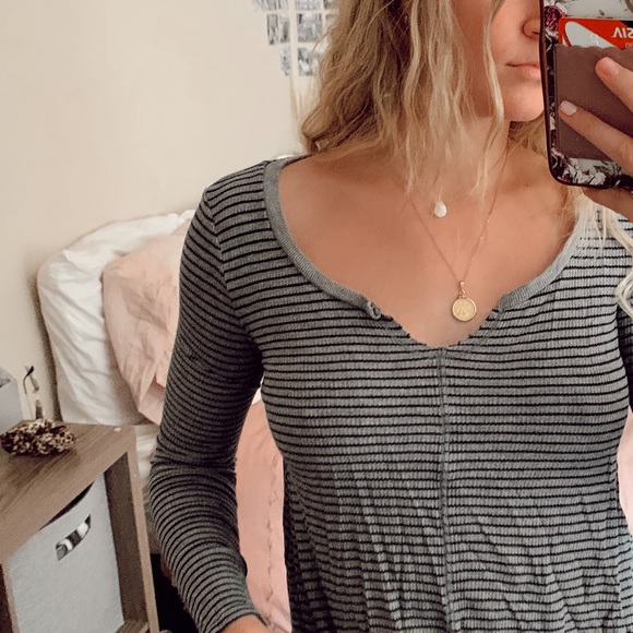 American Eagle Top - Picture 3 of 6